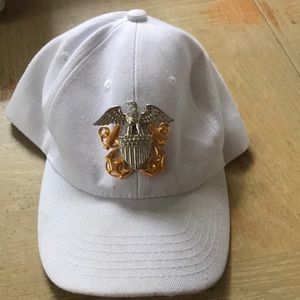 Marines white hate with metal symbol built in